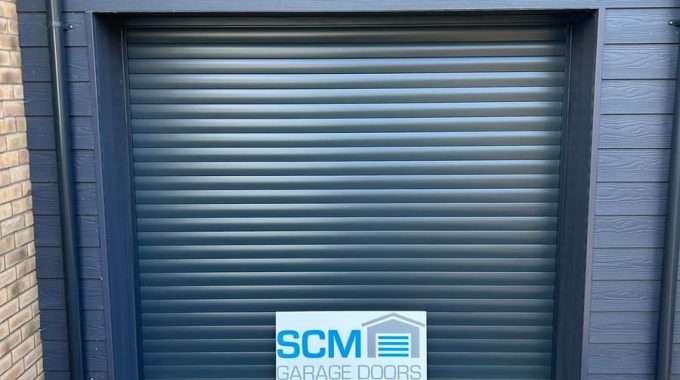 SCM Sign For Garage Door Installers